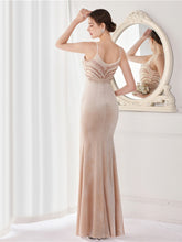 langes Abendkleid mit Strapsen